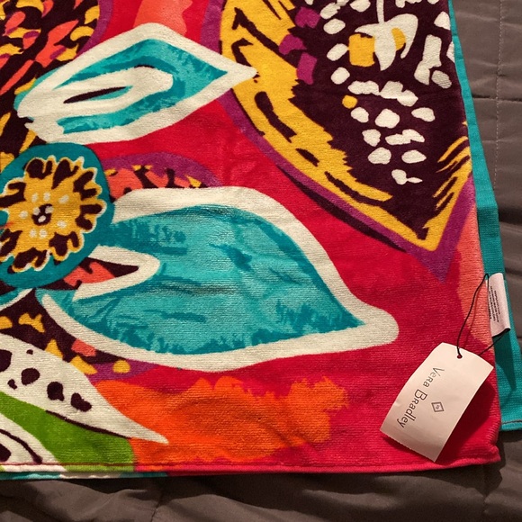 Vera Bradley Tropical Beach Towel - Picture 5 of 5